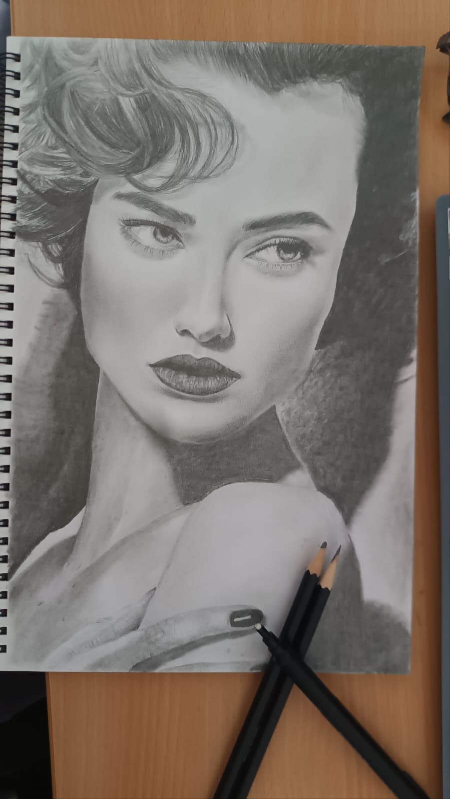Portrait of Shalom Harlow, graphite on white paper